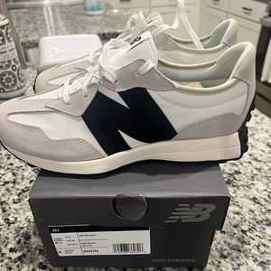 NWT New Balance 327